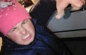 Pokušao ubiti 10 osoba, sada se “pravi lud” da ublaži kaznu