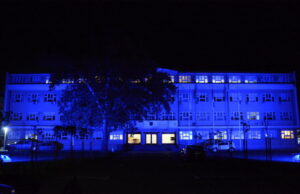 Zgrada opštine u plavoj boji povodom Svjetskog dana borbe protiv dijabetesa