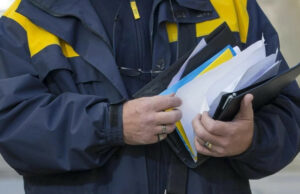 Bijeljina: Poštar se napio i u kafani redom dijelio penzije, privela ga policija