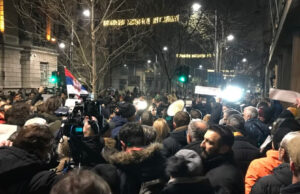 Srbija je na ivici građanskog rata