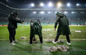Slovenci peškirima sušili teren