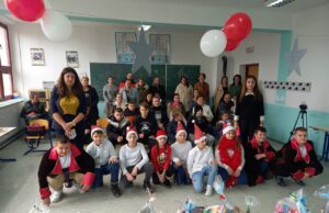 Čarakovo: Učenici prigodnim programom obilježili kraj godine