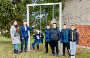 Otvoreno dječije igralište u Hambarinama kod Prijedora