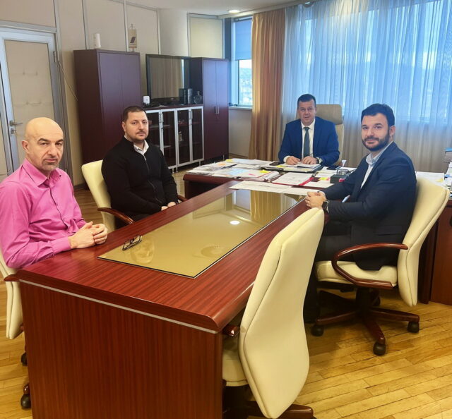 S19293_IMG-27265fb9fd5f9087f194c2198eb74869-V