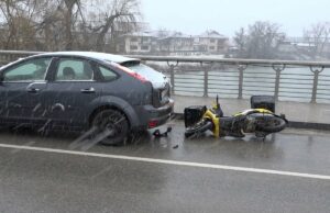 Sanski Most: Udario poštara na gradskom mostu