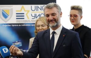 Tegeltija uručio Forti digitalni kvalifikovani potpis, ministar poručio: Ovo je početak digitalne odiseje