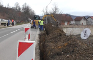 U toku izgradnja vodovoda prema Oštroj Luci
