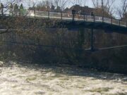 Graz: Bosanac u rijeku upao sa bebom, spasio ih prolaznik