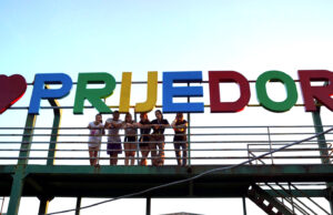 Izložba “Prijedor kroz foto objektiv”, večeras u prijedorskom pozorištu