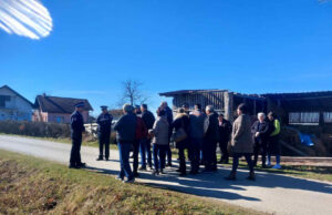 Drama u Omarskoj: Mještani brane svoje kuće