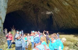 Sanski Most: Planinari šetali Harijevim korakom