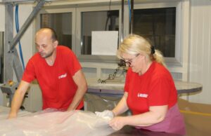 Firma Roundliner BH u Prijedoru: Kroz tri smjene zaposleno 160 radnika koji jednako doprinose uspjehu preduzeća