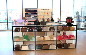 CLASSIC COSMETICS – Veliki izbor točenih parfema, dekorativne kozmetike i ženskih torbi