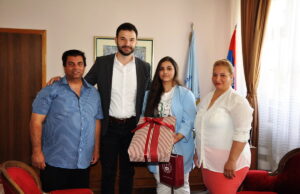 Povodom Dana Roma: Prijem u gradskoj upravi i poklon romskoj porodici