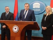 Vlada RS-a legalizuje isplatu plate u koverti