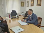 Minić oravio u posjeti opštini Petrovac–Drinić