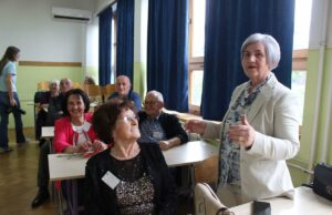 Bivši učenici Trgovačke škole u učionici poslije pola vijeka