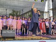 Na Malom gradskom trgu u Prijedoru: Zajednički nastup Leontine i mališana pripremnih razreda muzičke škole
