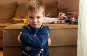 Kako se izboriti sa inatom trogodišnjaka: Dozvolite malo samostalnosti