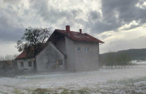 Oluja napravila ogromnu štetu u selima kod Novog