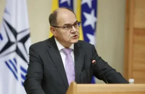 Šmit zabranio je primjenu zaključaka koji su usvojeni na posebnoj sjednici NSRS 25. decembra