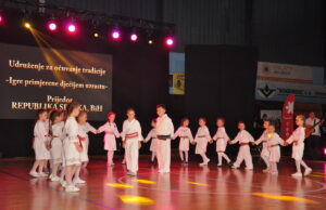 Održan svečani koncert svih učesnika Međunarodnog festivala folklora ” Kozarsko kolo “