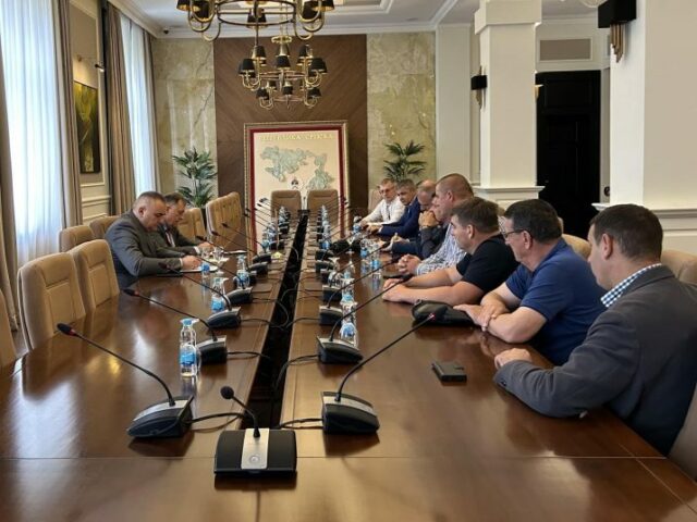 dodik_i_minic_sastanak_1113-715x536