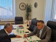 Minić: “Mora se posvetiti posebna pažnja ovakvim lokalnim zajednicama”