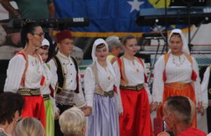 Održane “Čaršijske noći” u Donjoj Ljubiji (FOTO)