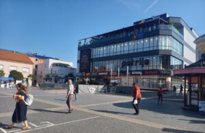 Sunčano uz malu do umjerenu oblačnost