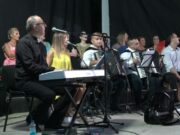 U Ljetnoj bašti Prijedorčani uživali u narodnim, zabavnim, starogradskim i šlager numerama