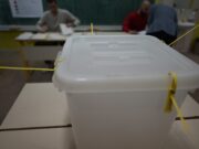 IZBORNE PRIPREME Olovke, markeri i birački spiskovi se transportuju u pratnji policije