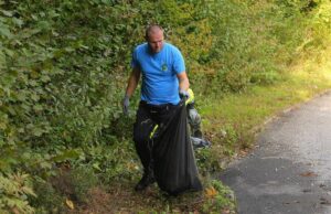 Neumorni ekolog iz Bosanske Krupe godinama čisti prirodu od smeća