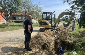 ODBORNIK SPAHIĆ JASMIN U SLUŽBI NARODU