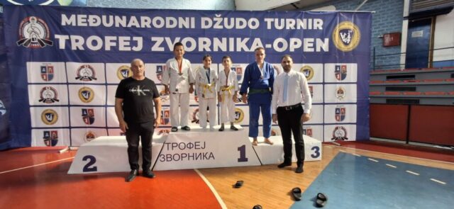 IMG-8093111f463ea53929ba19ec6020f6fe-V-1024x472