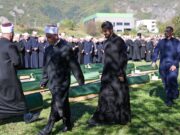 Katolički i pravoslavni svećenici prisustvovali kolektivnoj dženazi za žrtve poplava u Jablanici