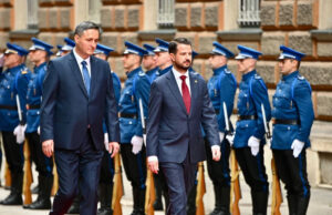 Jakov Milatović dočekan u Sarajevu uz najviše državne i vojne počasti