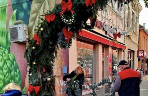 Počelo ukrašavanje ulica grada