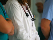 Sve više plastičnih čestica taloži se u ljudskom tkivu, mozgu, jetri, bubrezima, plućima…