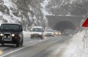 Obustava saobraćaja na nekoliko puteva u BiH: Snijeg otežava kretanje