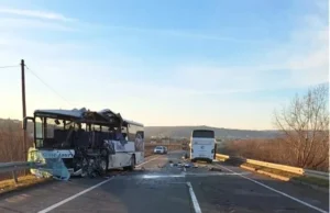 U sudaru dva autobusa kod Beograda poginule dvije osobe, a povrijeđeno 20