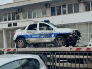 Muškarac pucao na policiju, ukrao im automobil pa sletio s ceste