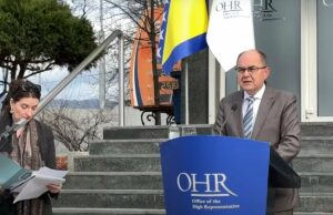 Visoki predstavnik: Međunarodna zajednica budna i na oprezu