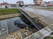 Filmska potjera: Bježali od policije, pa završili u kanalu