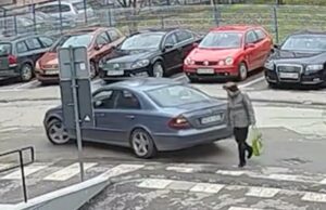 Mercedesom udario ženu pa pobjegao, kamere sve snimile (VIDEO)