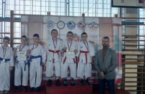 Prijedorskim karatistima 17 medalja