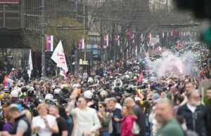 Beograd preplavljen ljudima: Studenti se okupili na četiri lokacije i krenuli na proteste