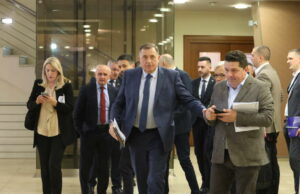 STRAH OD POTONUĆA: Da li će koalicioni partneri okrenuti leđa Dodiku