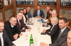 Trojka, HDZ i opozicija iz RS na sastanku početkom aprila