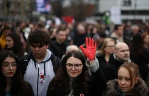 Preko 2000 Novosadskih studenata krenulo za Beograd pješice